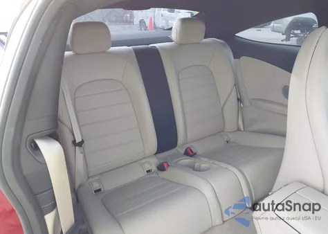 2017 Mercedes-Benz C 300 z USA, uszkodzony, nr VIN WDDWJ4JB2HF353613